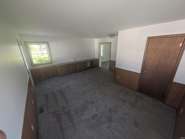 3305 W Petty Road, Muncie, IN 47304