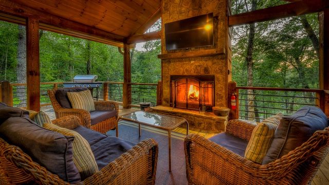 149 Heritage Drive, Mineral Bluff, GA 30559