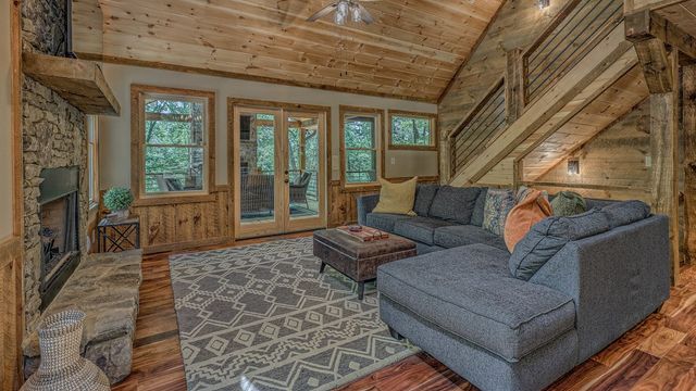 149 Heritage Drive, Mineral Bluff, GA 30559