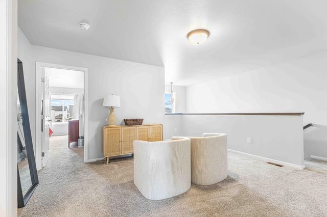 1445 68th Avenue S, Fargo, ND 58104