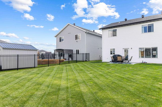1445 68th Avenue S, Fargo, ND 58104