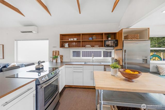 3112 S Hudson Street, Seattle, WA 98108