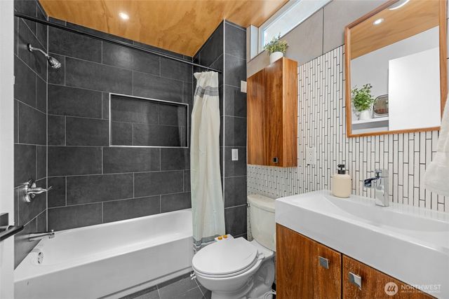3112 S Hudson Street, Seattle, WA 98108