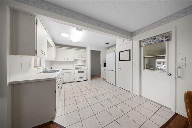 8889 SW 96TH STREET F, Ocala, FL 34481