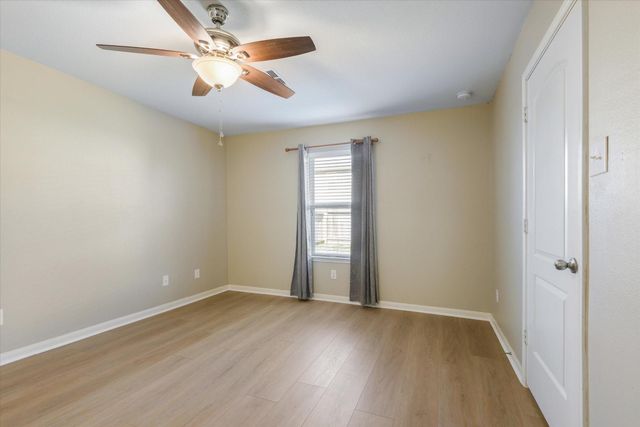 412 Hawks View Drive, La Marque, TX 77568