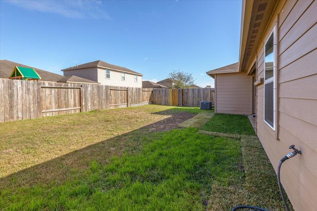 412 Hawks View Drive, La Marque, TX 77568