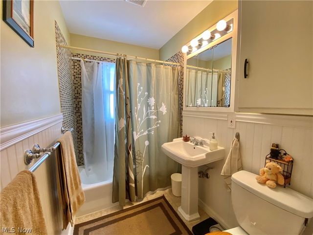 9976 Shepard Road, Macedonia, OH 44056