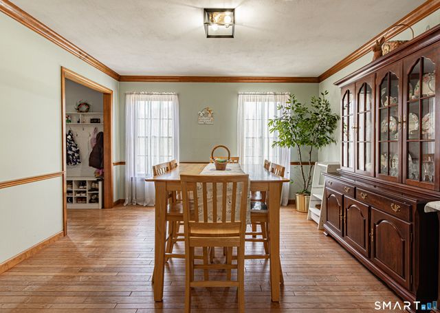 33 Country Club Woods Circle, Waterbury, CT 06708