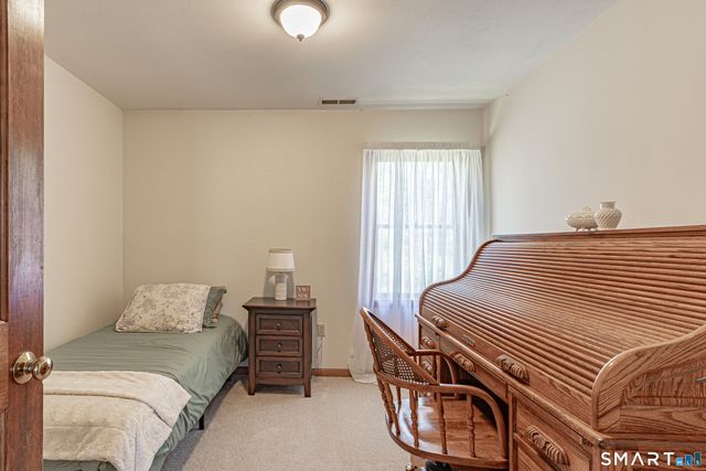 33 Country Club Woods Circle, Waterbury, CT 06708