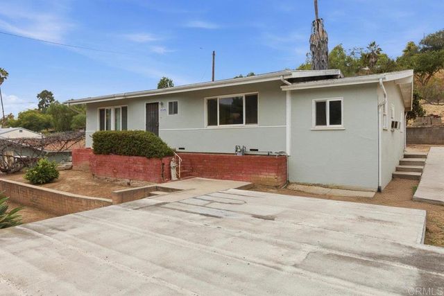 6568 Radio Drive, San Diego, CA 92114