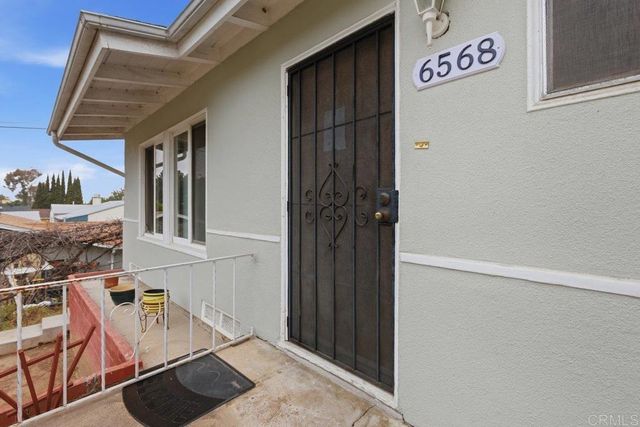 6568 Radio Drive, San Diego, CA 92114