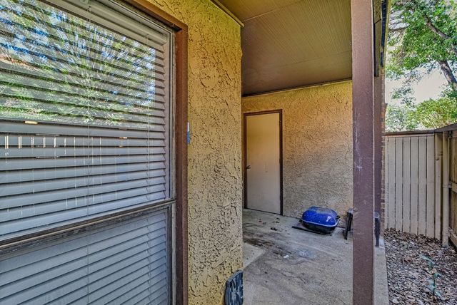 1906 Emerald Place 1214, Arlington, TX 76011