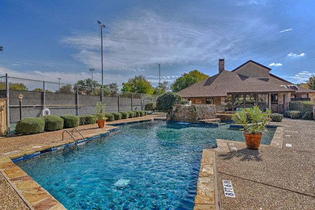 1906 Emerald Place 1214, Arlington, TX 76011