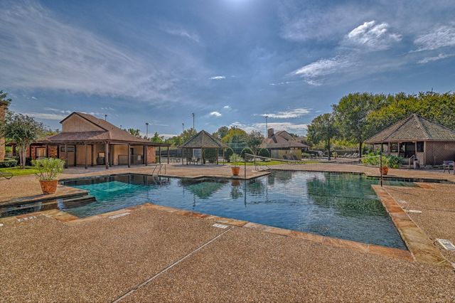 1906 Emerald Place 1214, Arlington, TX 76011