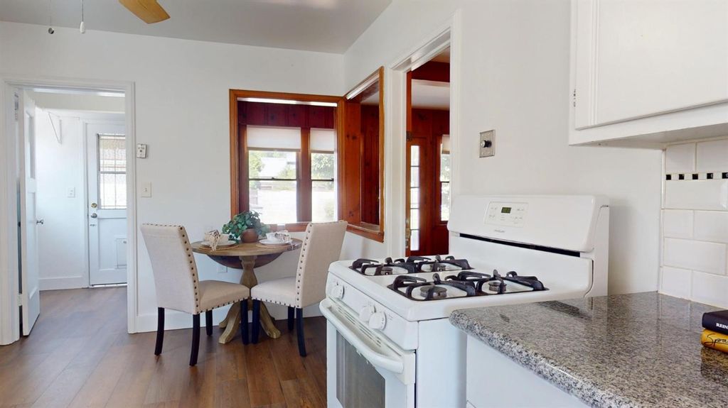 Image 13 of property listing at 1481 N Adoline Avenue, Fresno, CA 93728