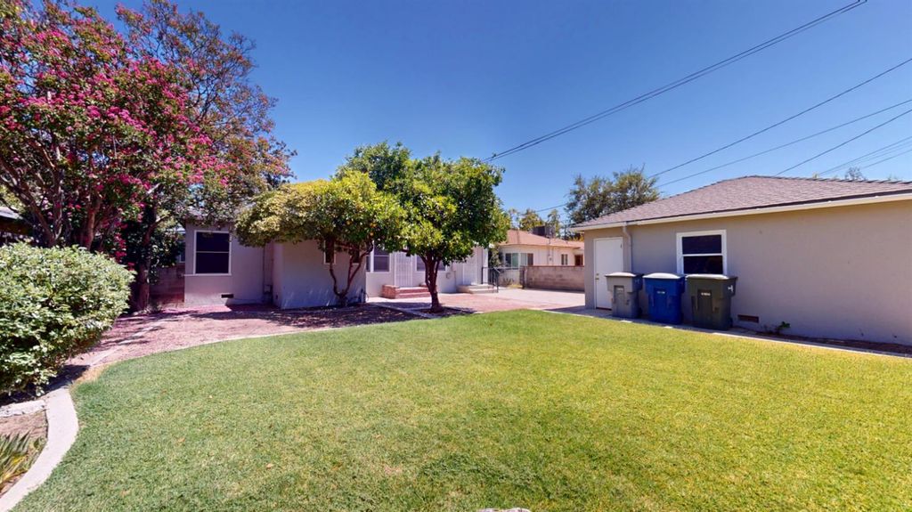 Image 28 of property listing at 1481 N Adoline Avenue, Fresno, CA 93728