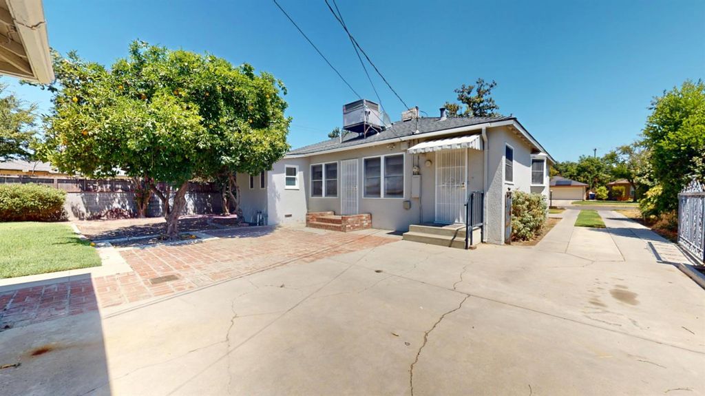 Image 29 of property listing at 1481 N Adoline Avenue, Fresno, CA 93728