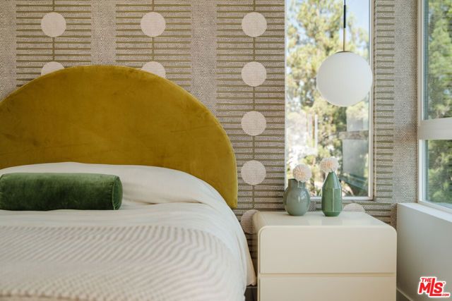 3860 N Riley Lane, Los Angeles, CA 90065