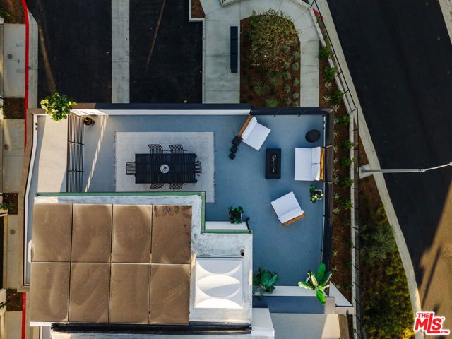 3860 N Riley Lane, Los Angeles, CA 90065