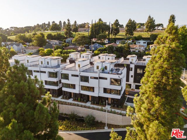 3860 N Riley Lane, Los Angeles, CA 90065