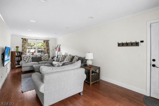 2 Ellam Dr, Randolph Twp., NJ 07869