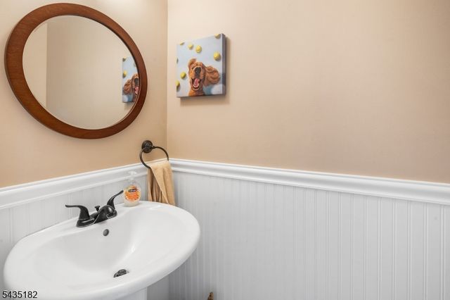 2 Ellam Dr, Randolph Twp., NJ 07869