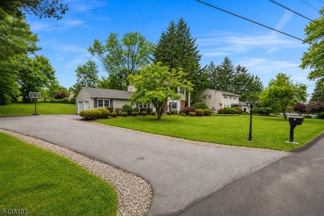 2 Ellam Dr, Randolph Twp., NJ 07869