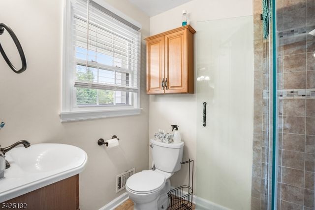 2 Ellam Dr, Randolph Twp., NJ 07869