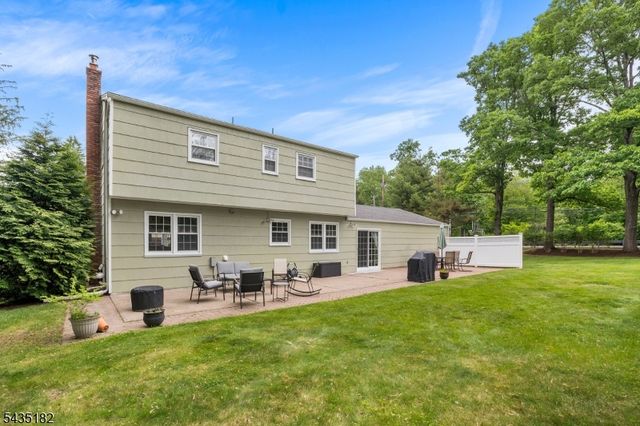 2 Ellam Dr, Randolph Twp., NJ 07869