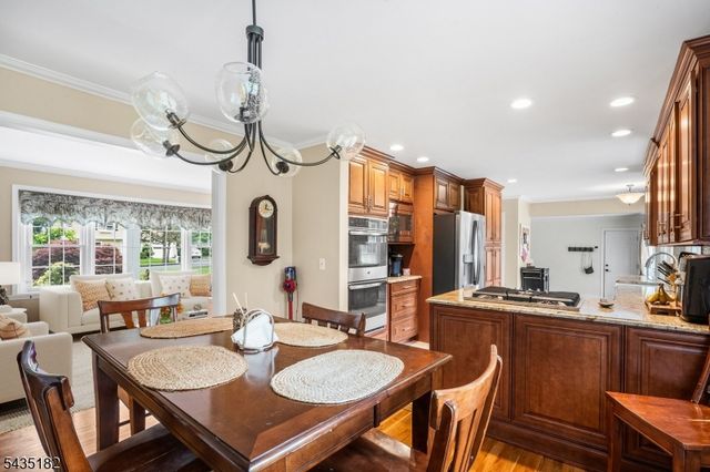 2 Ellam Dr, Randolph Twp., NJ 07869