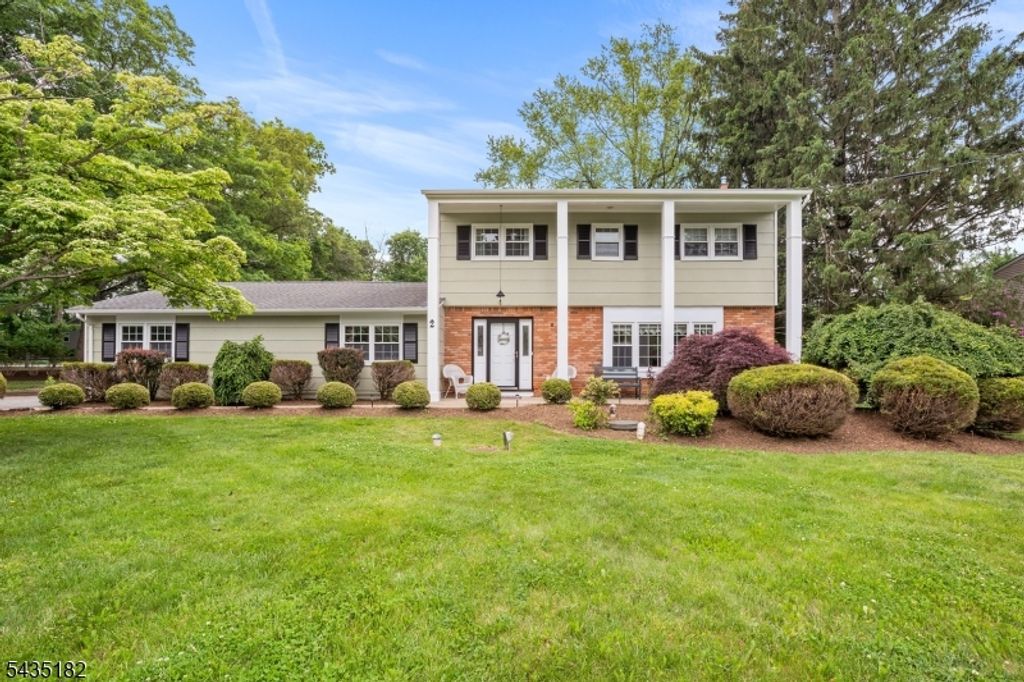 2 Ellam Dr, Randolph Twp., NJ 07869