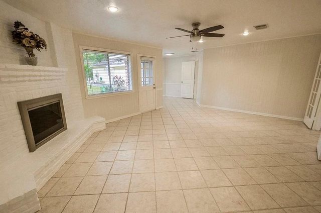 25602 Oakhurst Drive, Spring, TX 77386