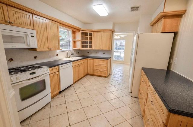 25602 Oakhurst Drive, Spring, TX 77386