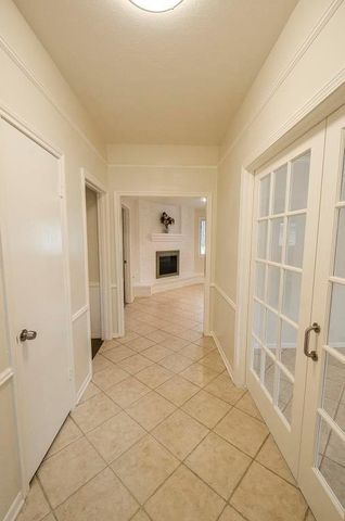 25602 Oakhurst Drive, Spring, TX 77386