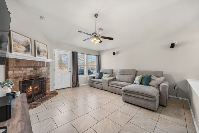 8921 Whirlwind Trail, Aubrey, TX 76227