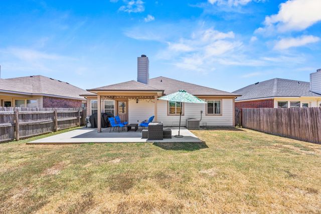 8921 Whirlwind Trail, Aubrey, TX 76227