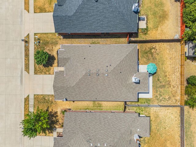 8921 Whirlwind Trail, Aubrey, TX 76227