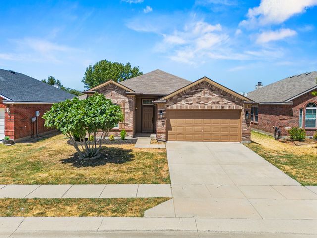 8921 Whirlwind Trail, Aubrey, TX 76227