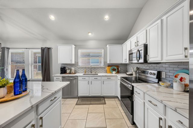 8921 Whirlwind Trail, Aubrey, TX 76227