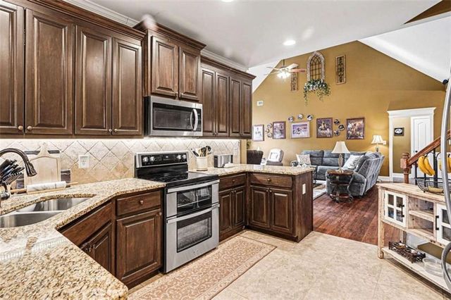 817 Smallwood Trace, Hampton, GA 30228