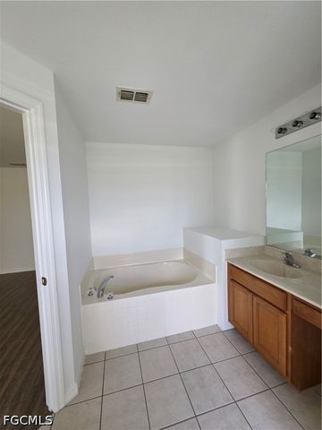 1014 NW 31st PL, Cape Coral, FL 33993