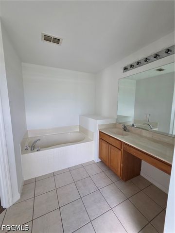 1014 NW 31st PL, Cape Coral, FL 33993