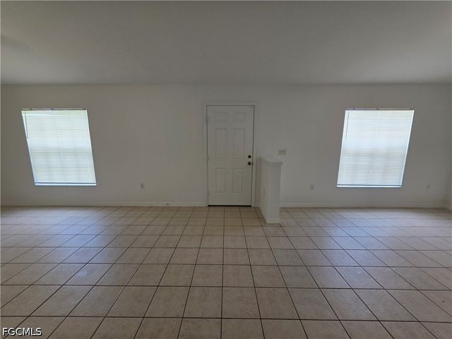 1014 NW 31st PL, Cape Coral, FL 33993