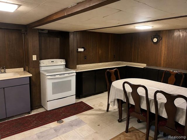 11283 Rivard Avenue, Warren, MI 48089