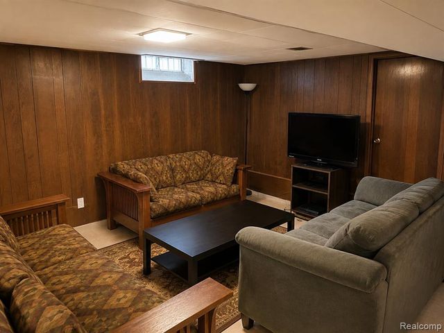 11283 Rivard Avenue, Warren, MI 48089
