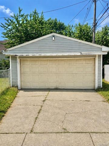 11283 Rivard Avenue, Warren, MI 48089