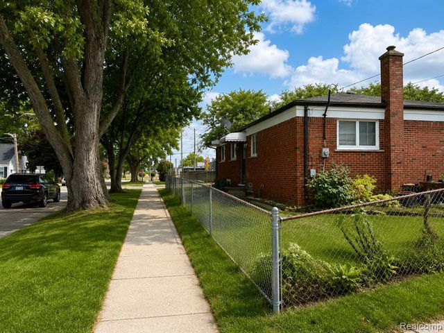 11283 Rivard Avenue, Warren, MI 48089