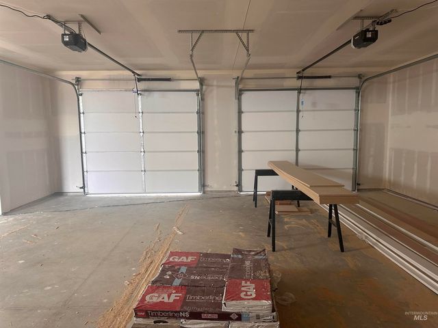 27387 Iron Horse Dr, Caldwell, ID 83607