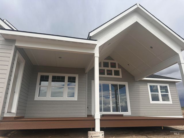 27387 Iron Horse Dr, Caldwell, ID 83607