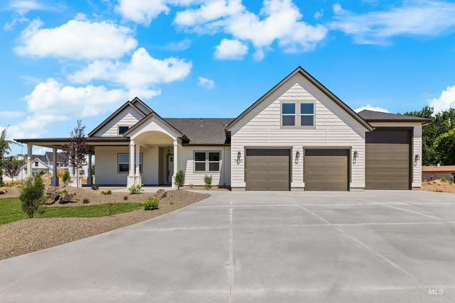 27387 Iron Horse Dr, Caldwell, ID 83607
